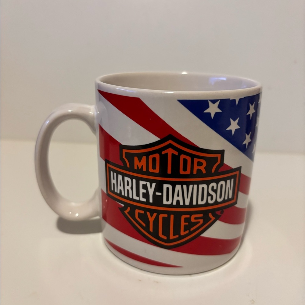Harley-Davidson Stars and Stripes Ceramic Mug. LIVE TO RIDE, RIDE TO LIVE.